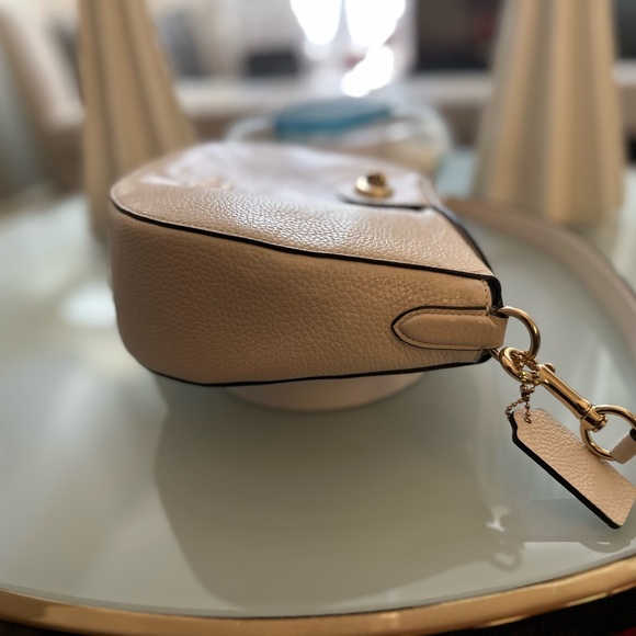 COACH | Ella Hobo - Picture 16 of 16